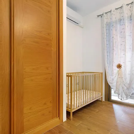 Teresa カレタ・デ・フステ